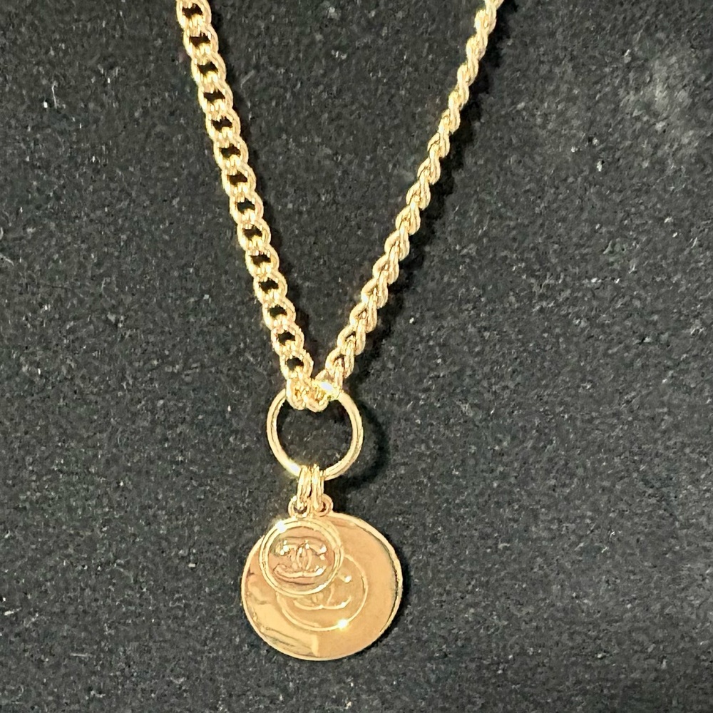 Gold Pendant Necklace